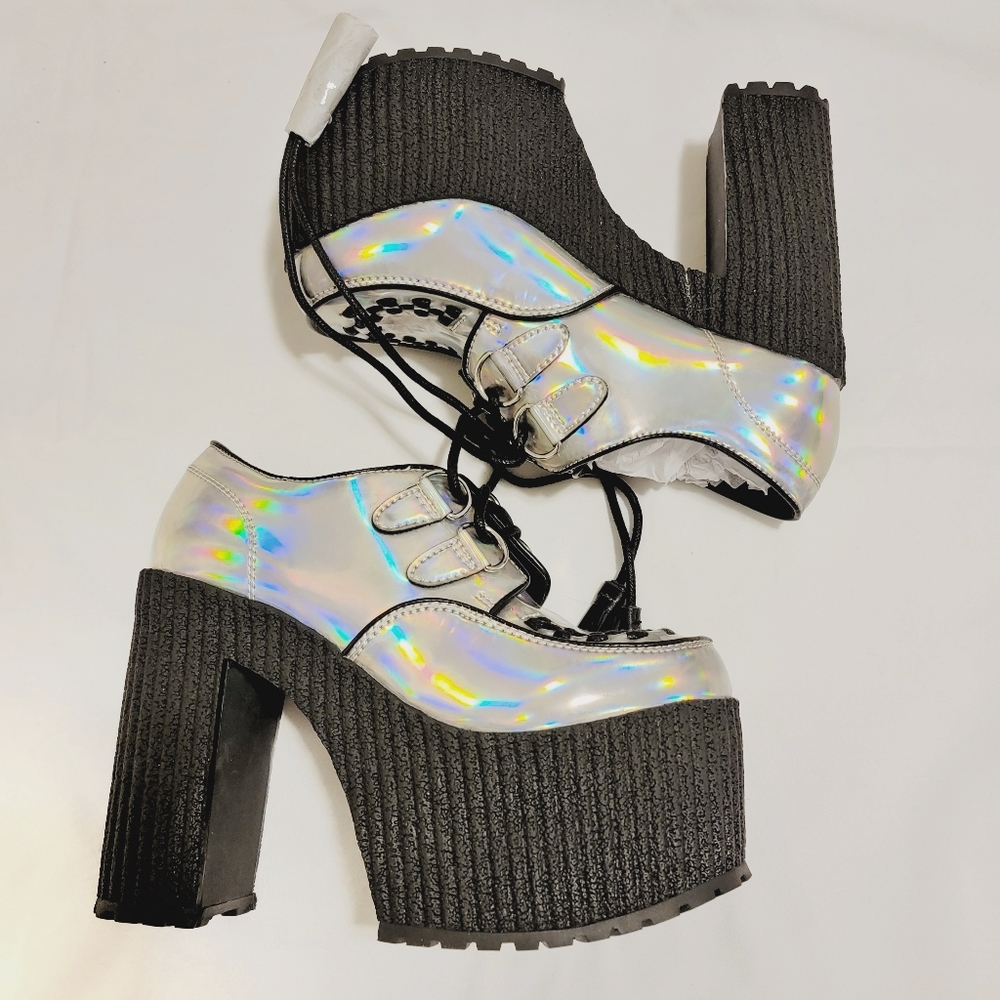 NWT Current Mood Holographic Platform Creepers